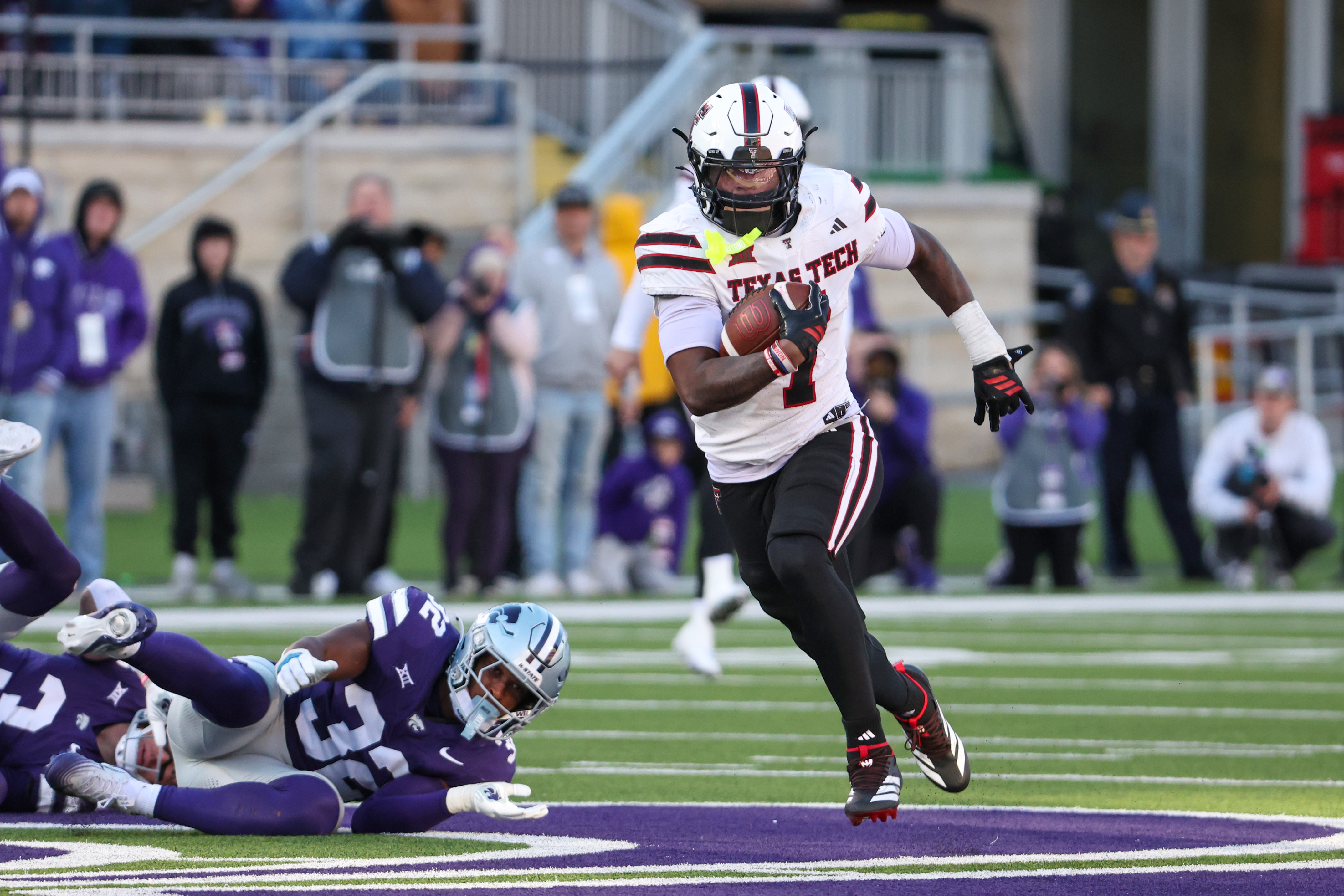 College Football Predictions Week 11: Best Bets & Odds for Top Matchups