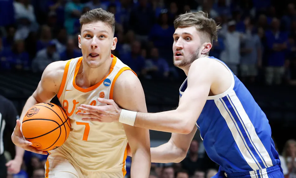 Houston vs. Tennessee Parlay Picks & Best SGP Odds for Elite Eight