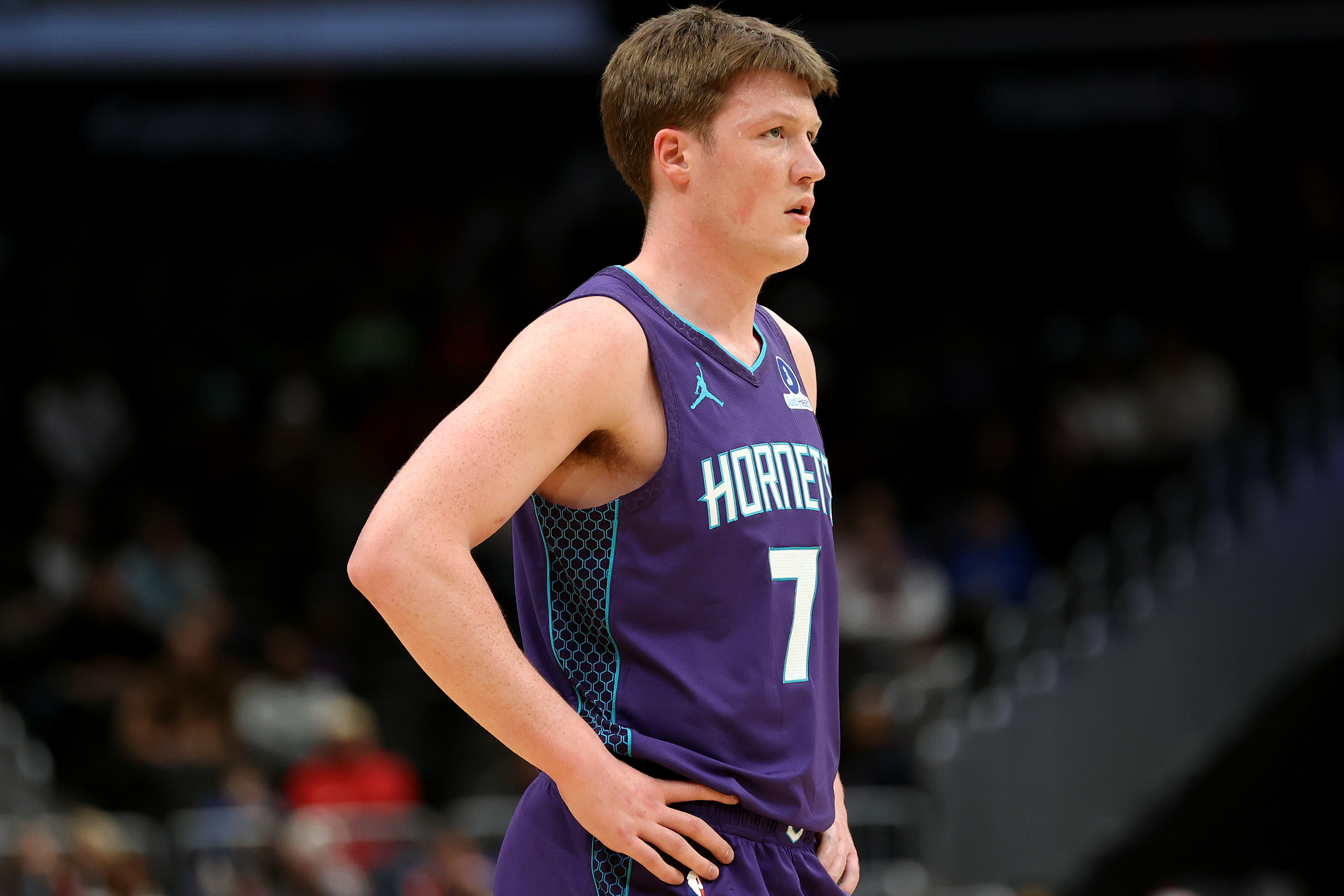🏀 NBA Rookie of the Year Odds & Favorites 2026: Kon Knueppel Favored