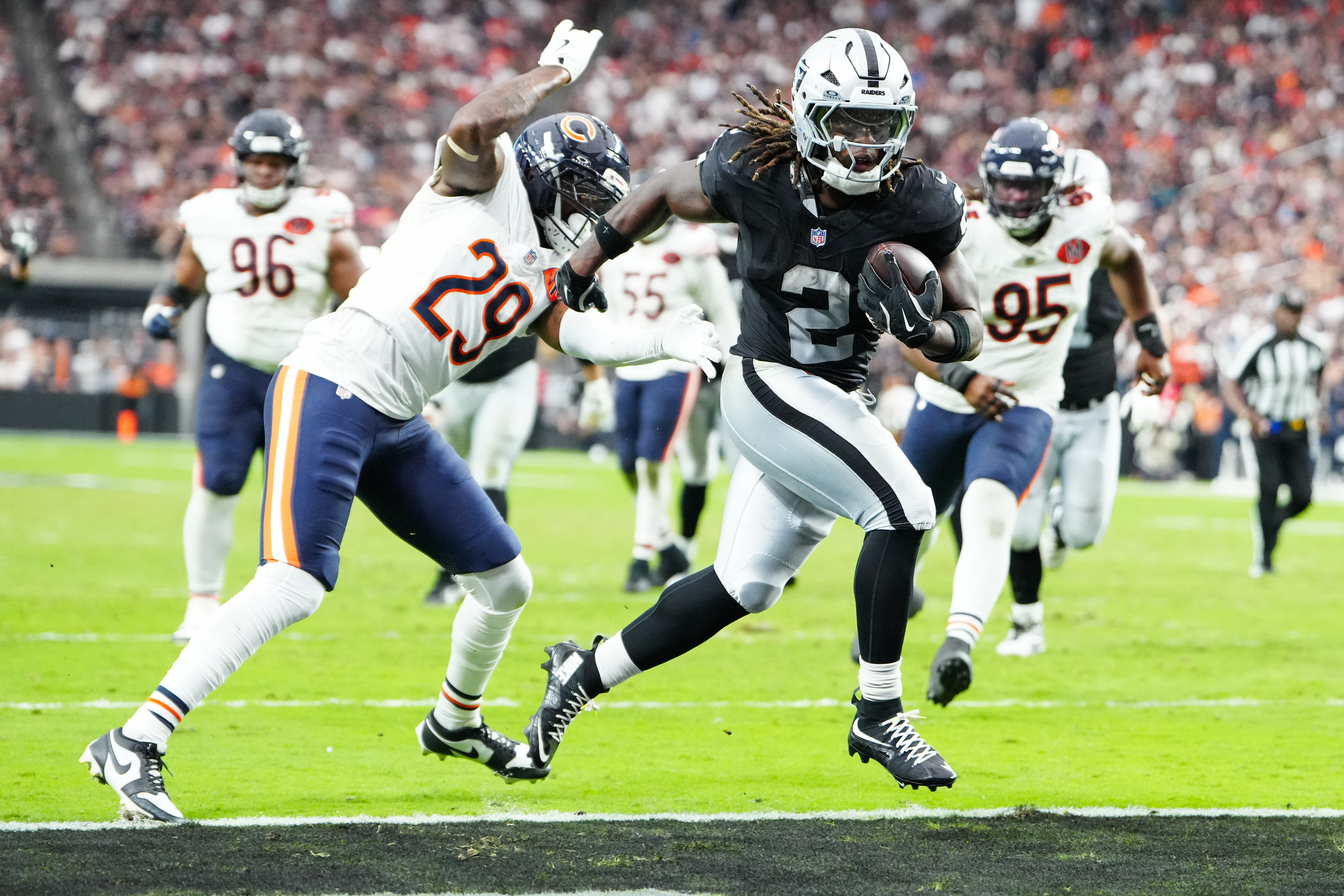 NFL Offensive Rookie of the Year Odds 2025-26: Dart Enters Race; Egbuka and Jeanty Still Lead