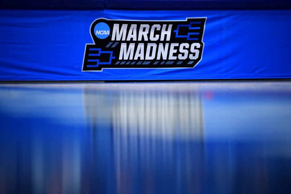 March Madness bracket 2021: Printable NCAA Tournament championship game  schedule, date, prediction 