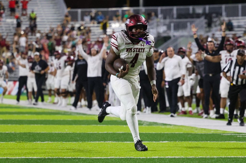 New Mexico State Vs. UTEP Predictions, Picks & Odds Week 8 - Aggies Set ...