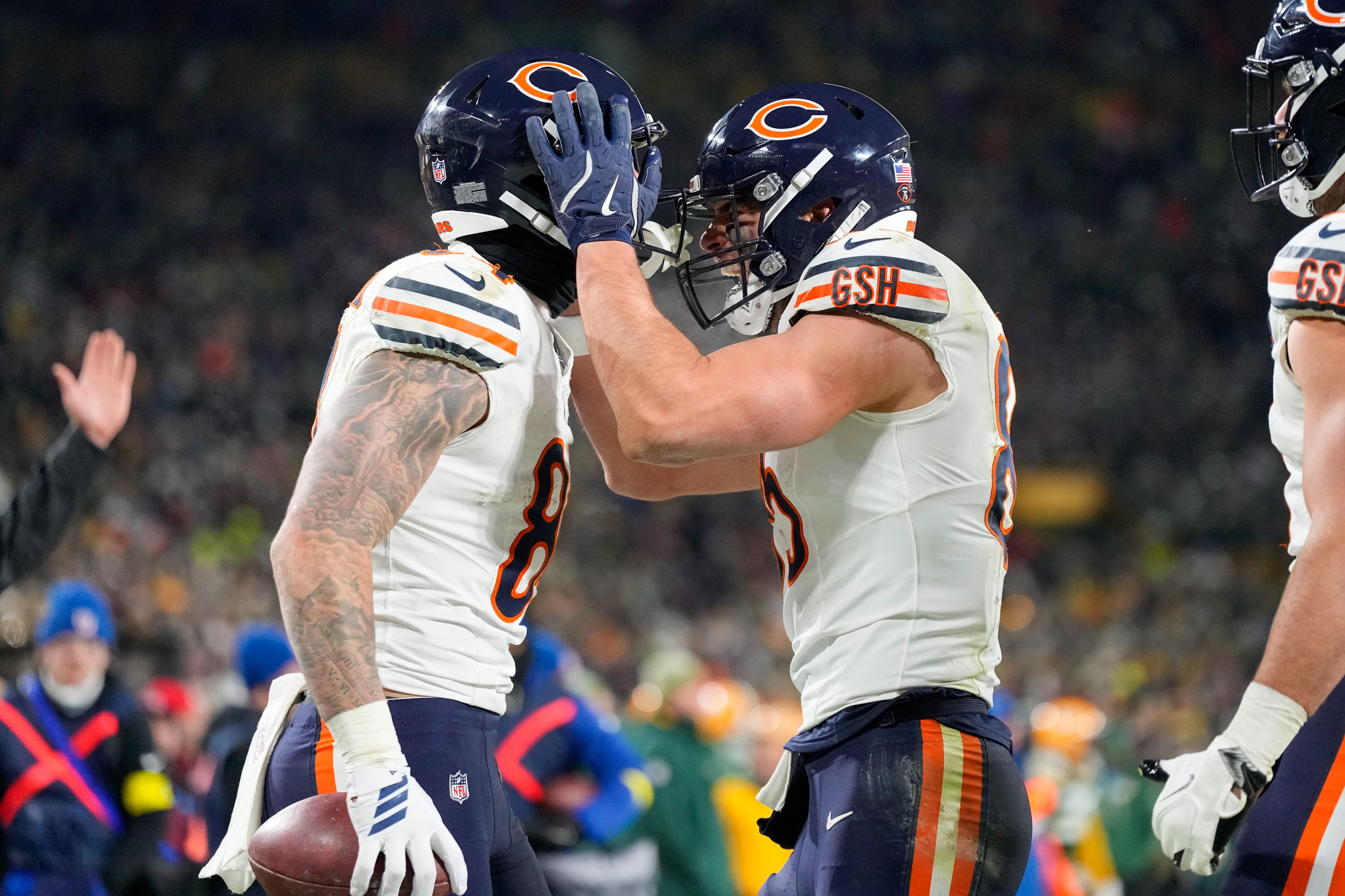 Chicago Bears tight end Colston Loveland (84), who is featured in our Rams vs. Bears player props, celebrates a touchdown.