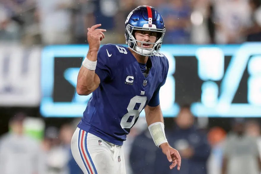 Daniel Jones of the New York Giants reacts against the Dallas Cowboys at MetLife Stadium as we look at our Seahawks-Giants prediction.
