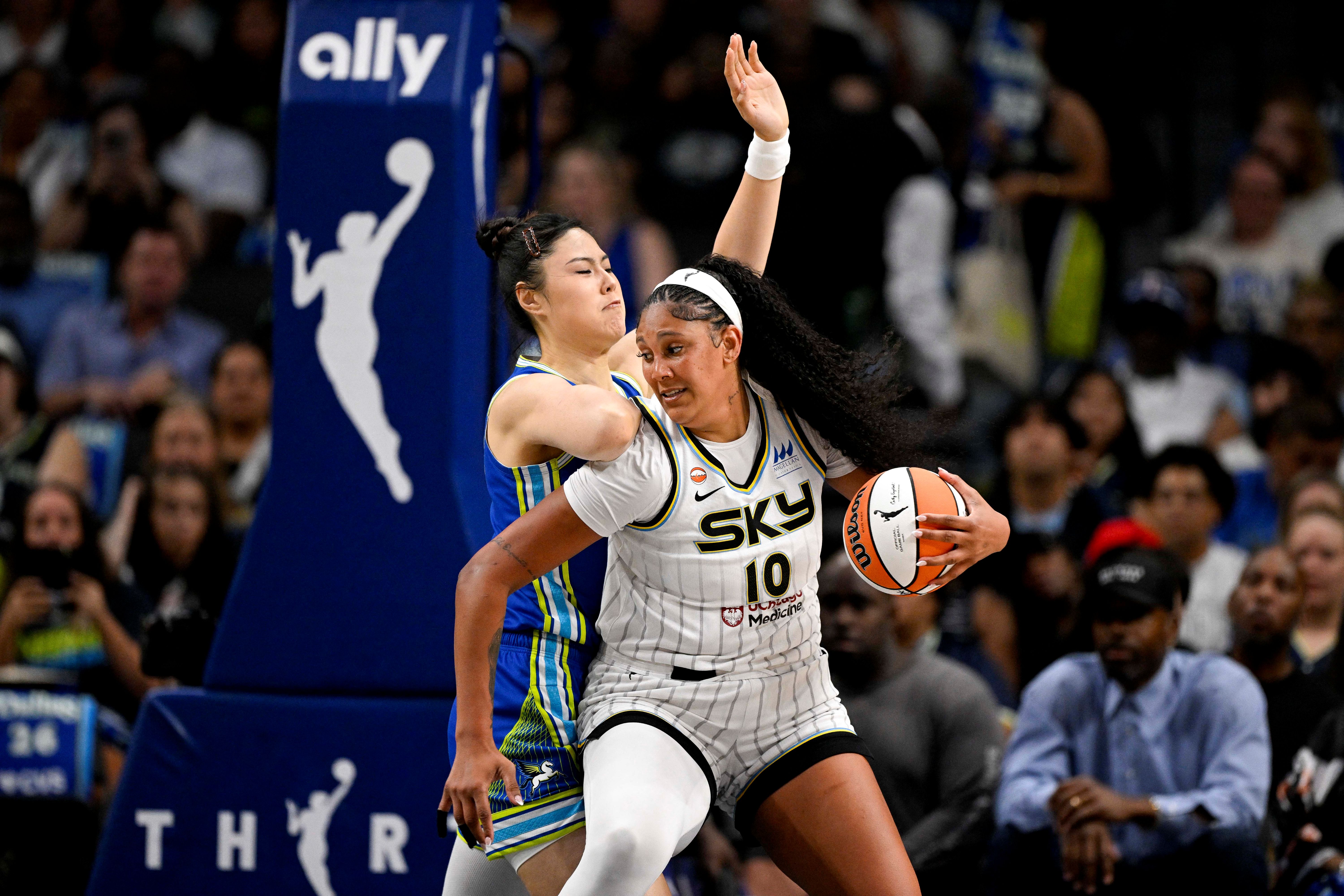 Chicago Sky center Kamilla Cardoso (10) controls the ball as we break down our Sky vs. Valkyries prediction.