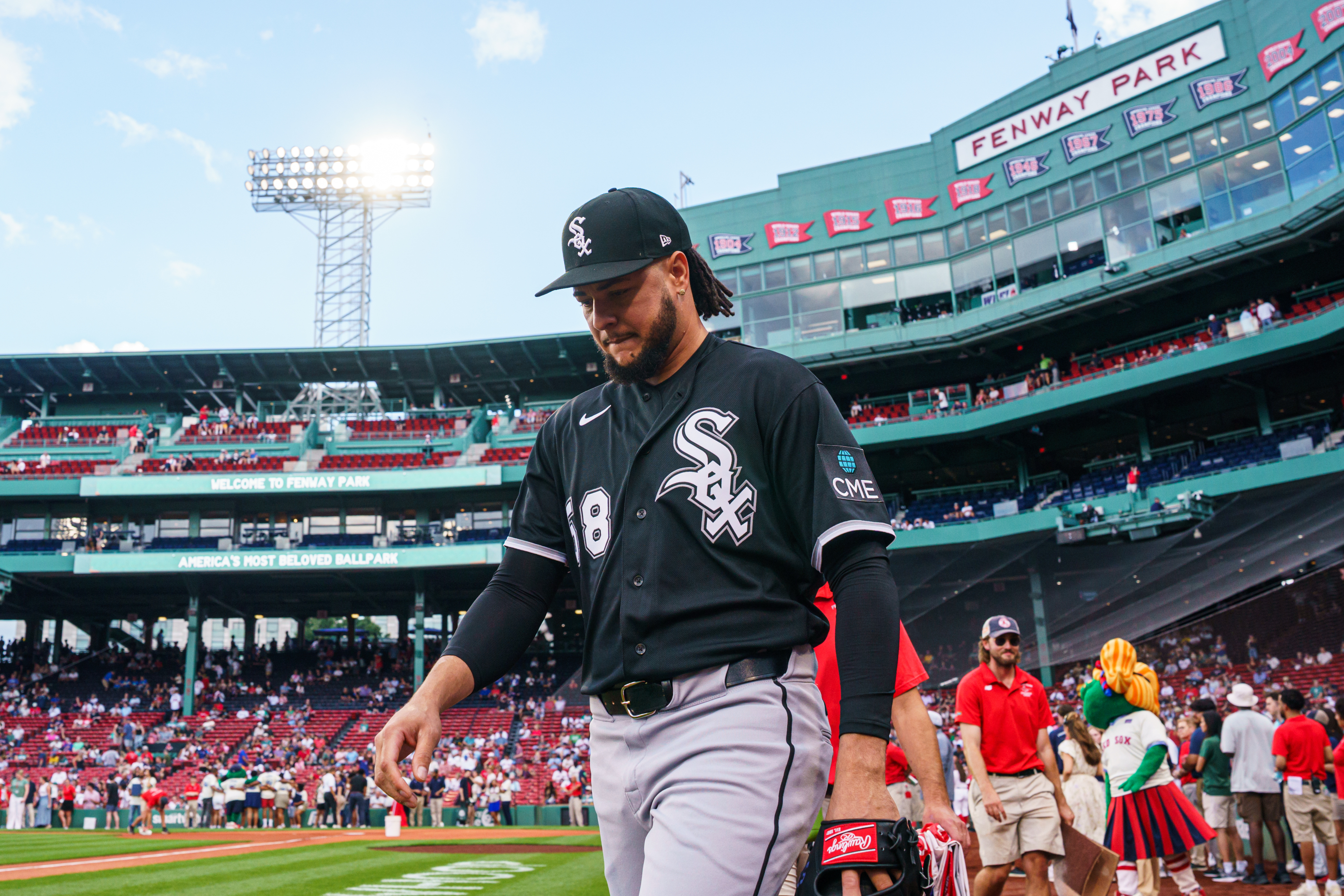 Chicago White Sox pitcher Luis Castillo (58) walks to the bullpen as we break down our best NRFI bets today.