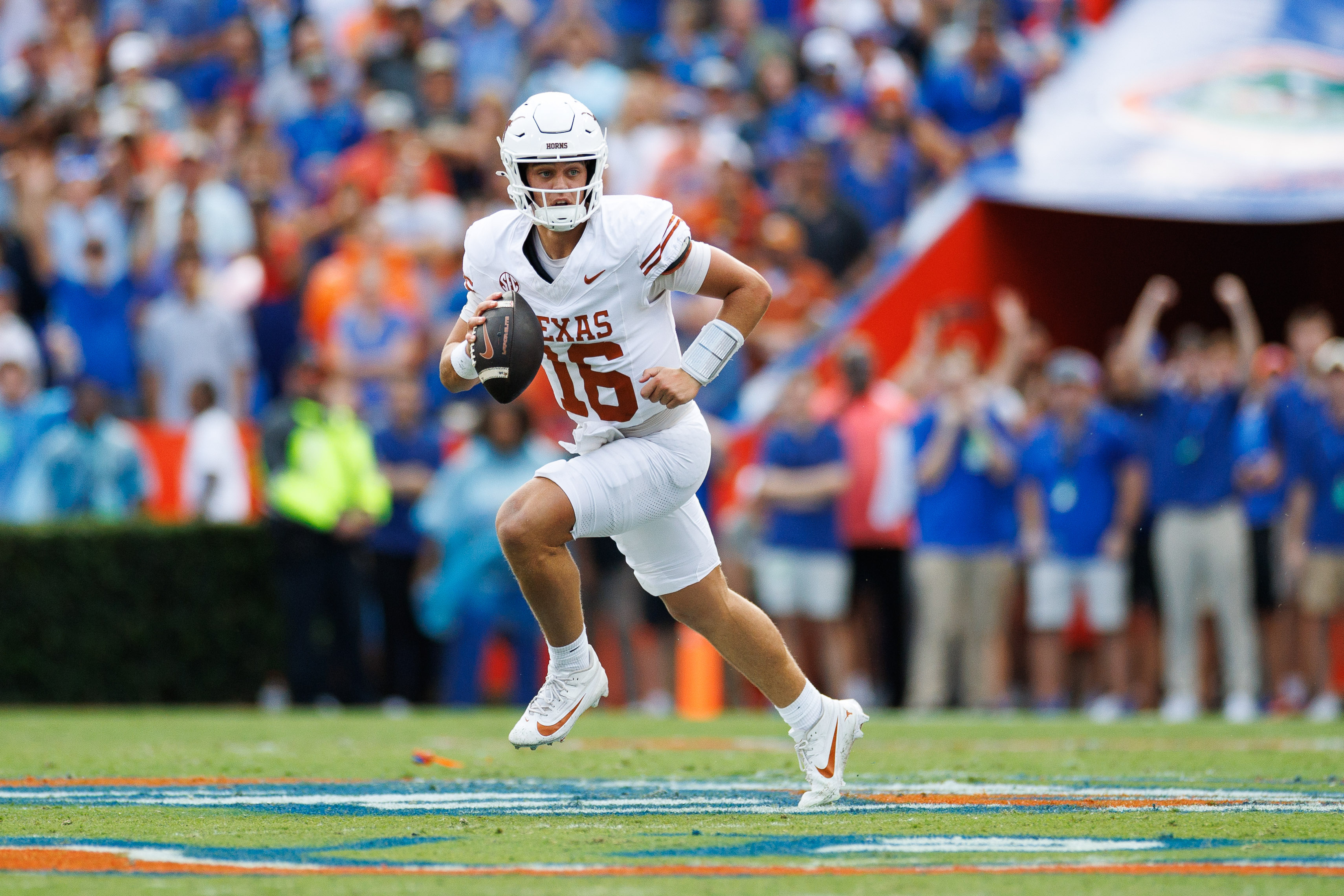 Oklahoma vs. Texas Prediction & Opening Odds: Picks for College Football Week 7
