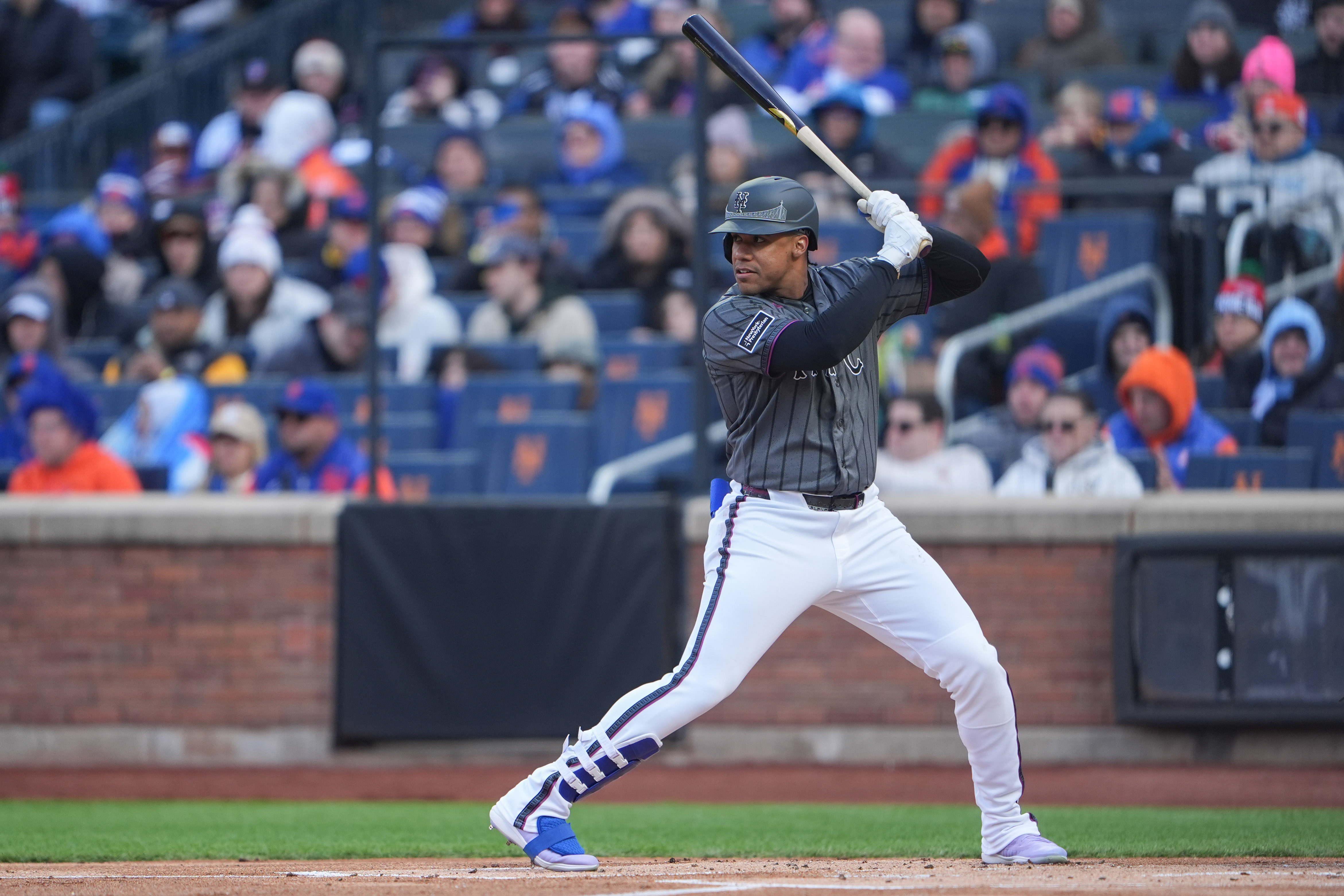 New York Mets left fielder Juan Soto (22) at bat as he is featured in our MLB Play of the Day.