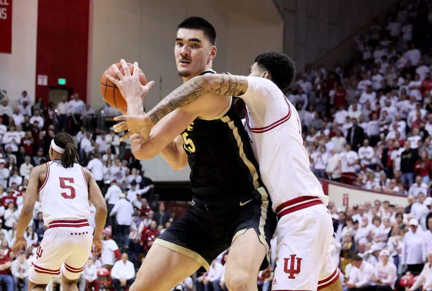 Zach Edey #15 of the Purdue Boilermakers shoots the ball as we look at the latest 2024 Wooden Award odds ahead of March Madness.
