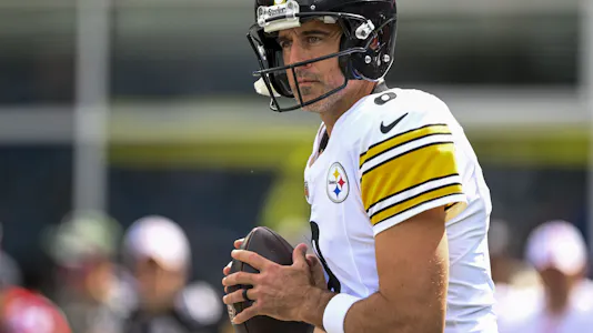 Pittsburgh Steelers quarterback Aaron Rodgers (8) warms up before a game as we dive into our Packers vs. Steelers player prop bets for Sunday Night Football.