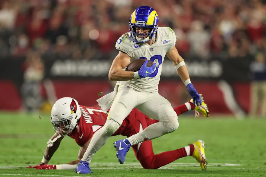 Wide receiver Cooper Kupp of the Los Angeles Rams runs with the football after a reception during a NFL game at State Farm Stadium in Glendale, Arizona. Photo by Christian Petersen/Getty Images via AFP.