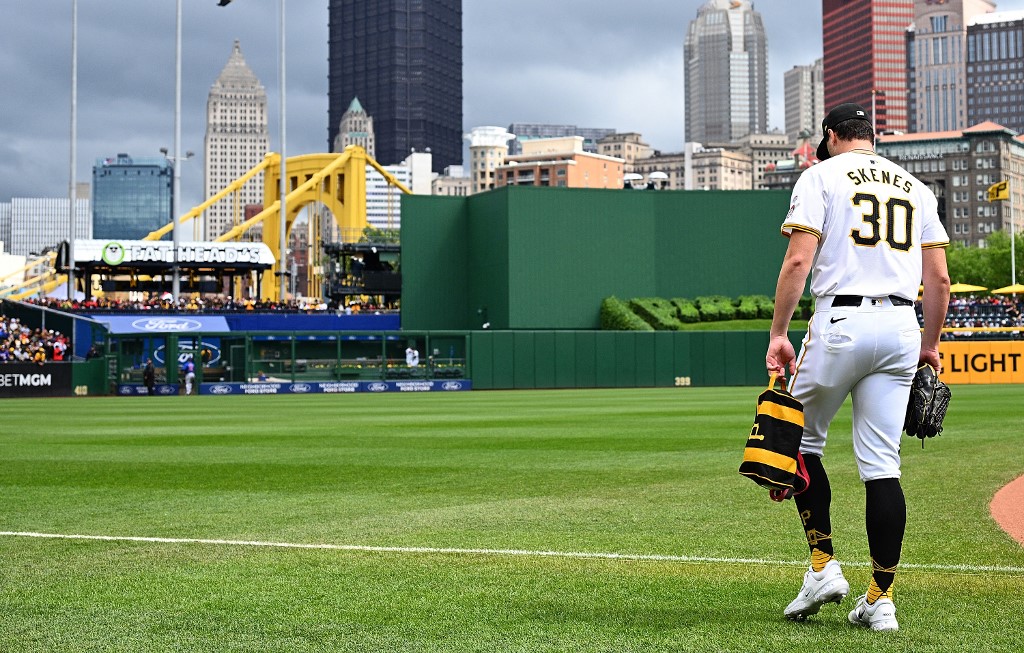 Paul Skenes Odds & Bets for 2024: Best MLB Futures Props to Consider for Pirates Phenom