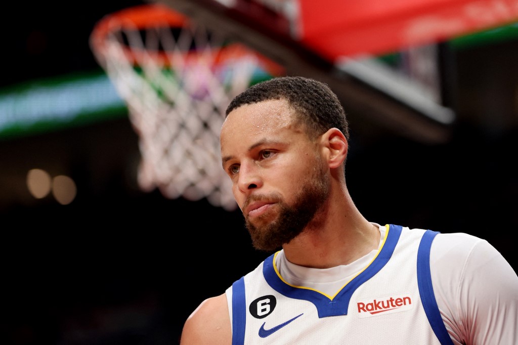 Stephen Curry #30 of the Golden State Warriors looks on.