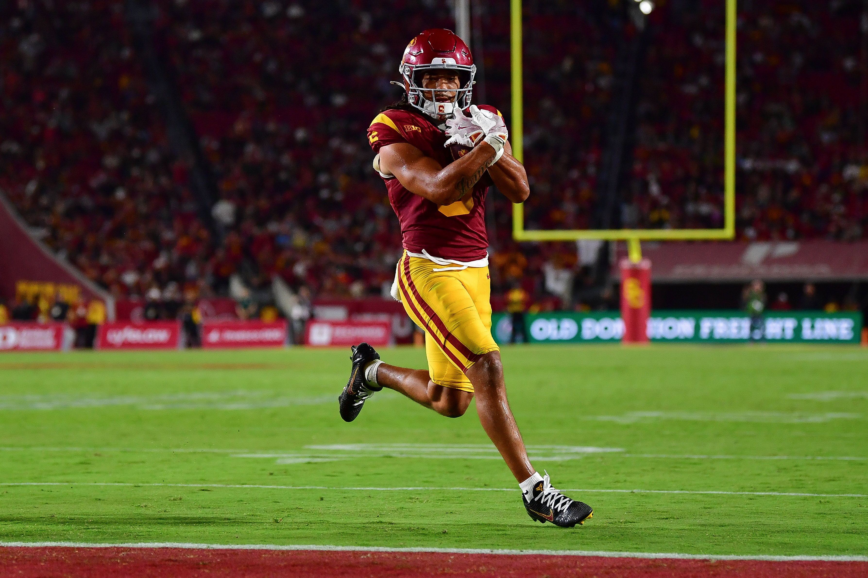 USC vs. Oregon Anytime Touchdown Scorer Predictions: College Football Week 13