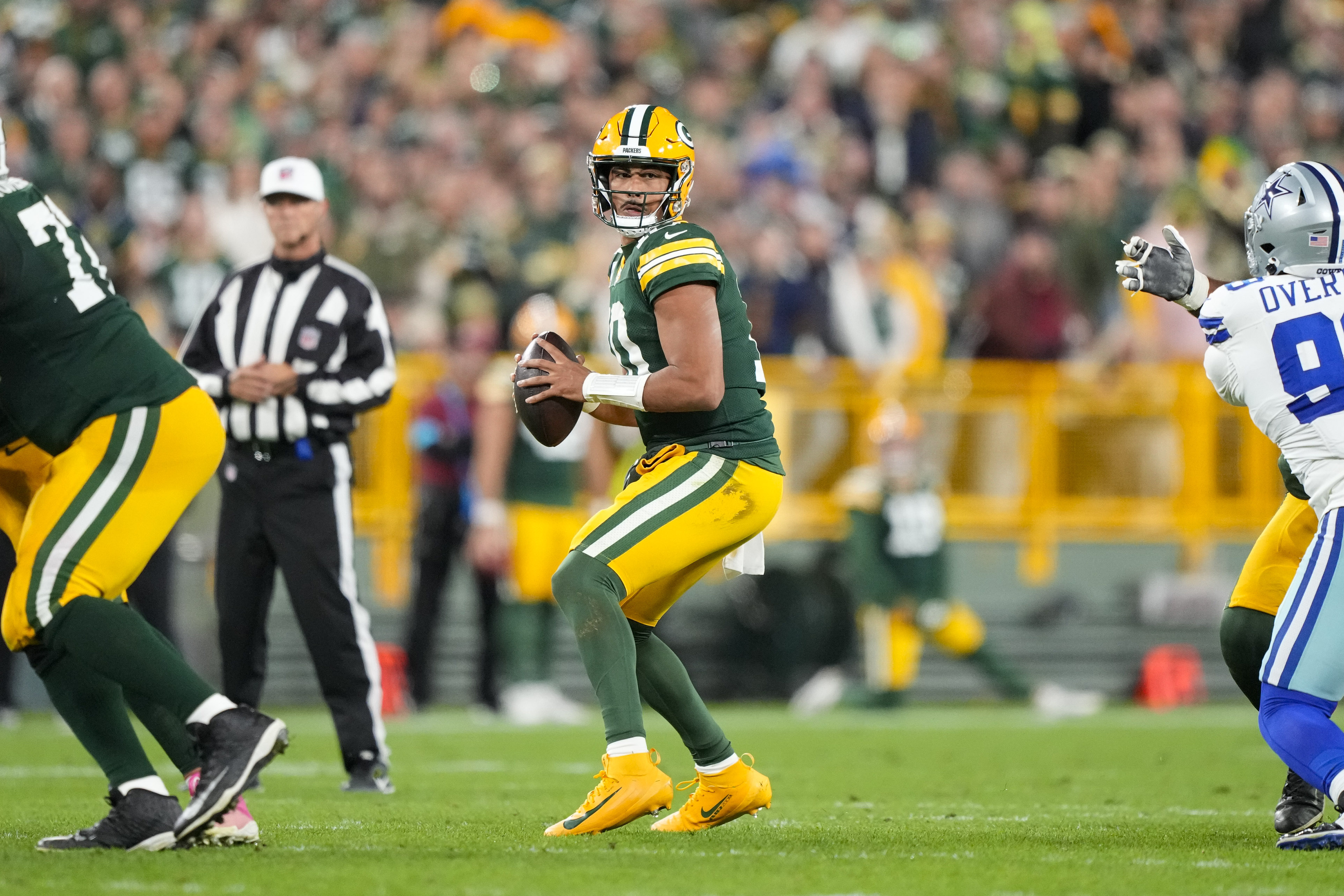 Pictured: Jordan Love in action as we break down our Packers vs. Lions Prediction. Photo by Jeff Hanisch-Imagn Images.