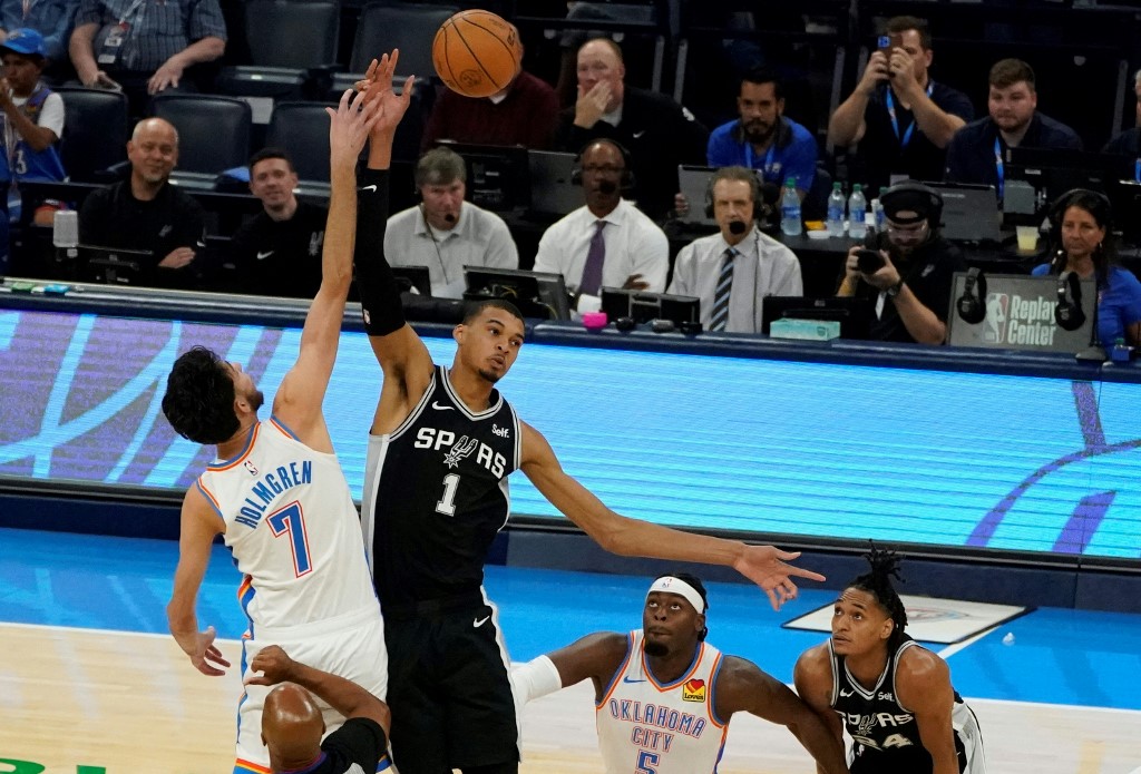 Spurs vs. Thunder NBA Player Props, Odds: Rookie of the Year Showdown Pits Chet vs. Wemby