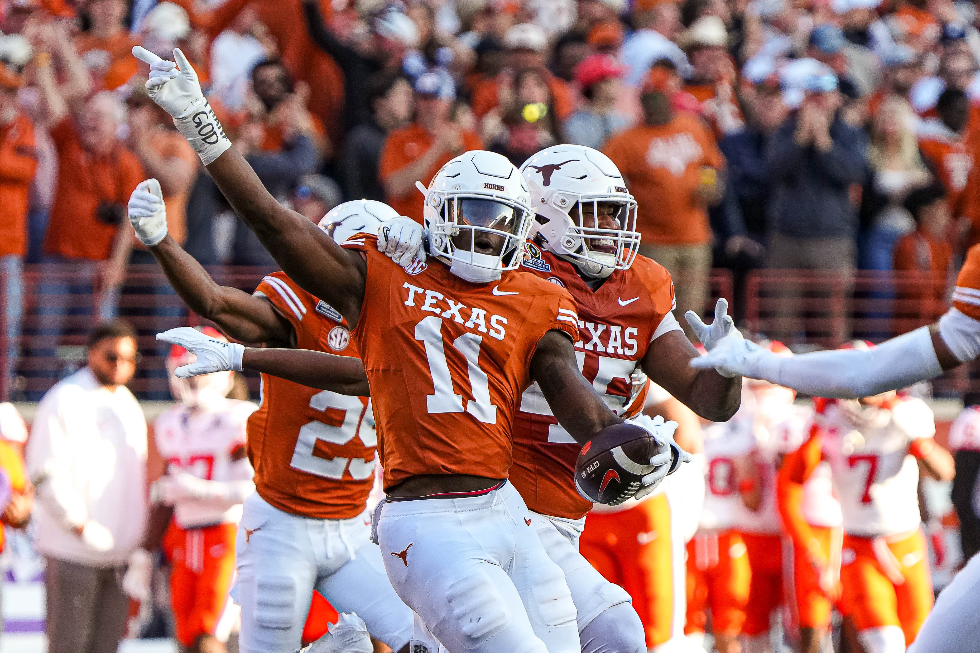 Texas vs. Arizona State Early Picks, Predictions & Odds: CFP Peach Bowl