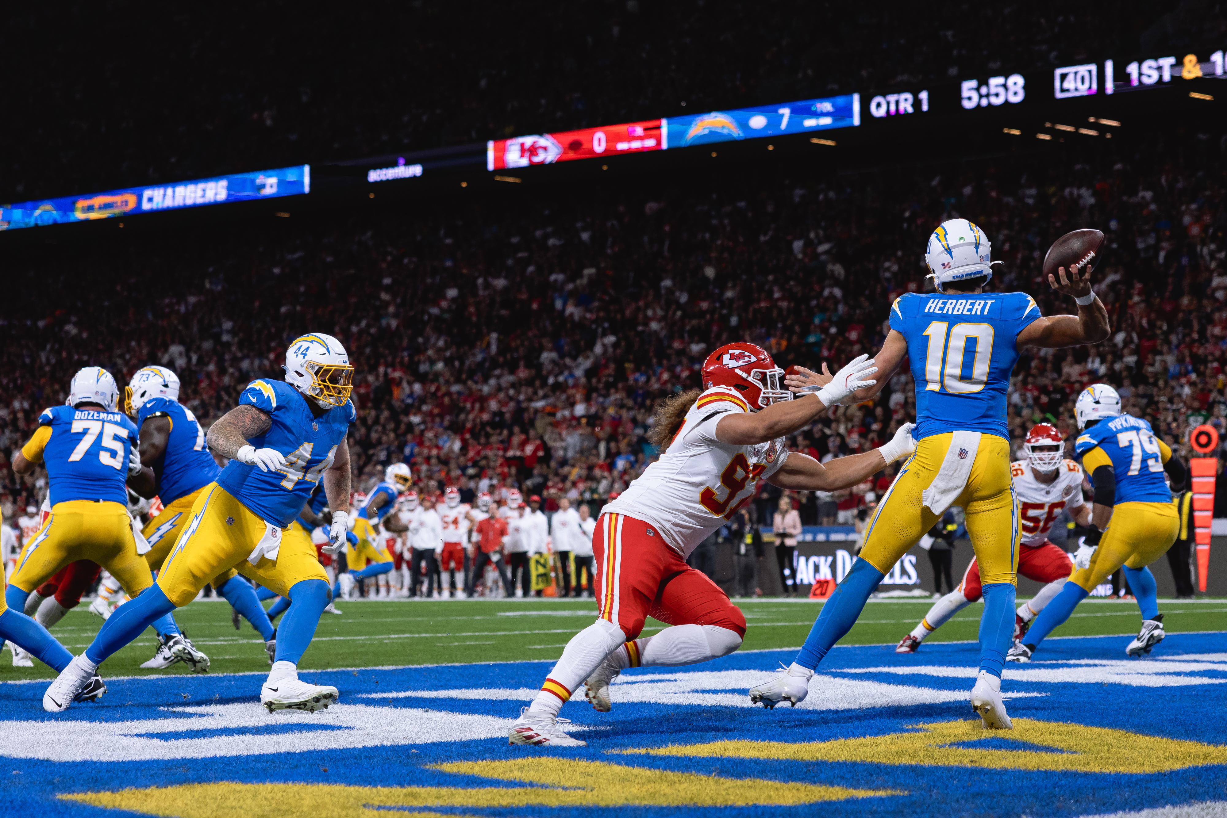 Chargers vs. Raiders Prediction, Monday Night Football Odds & MNF Picks