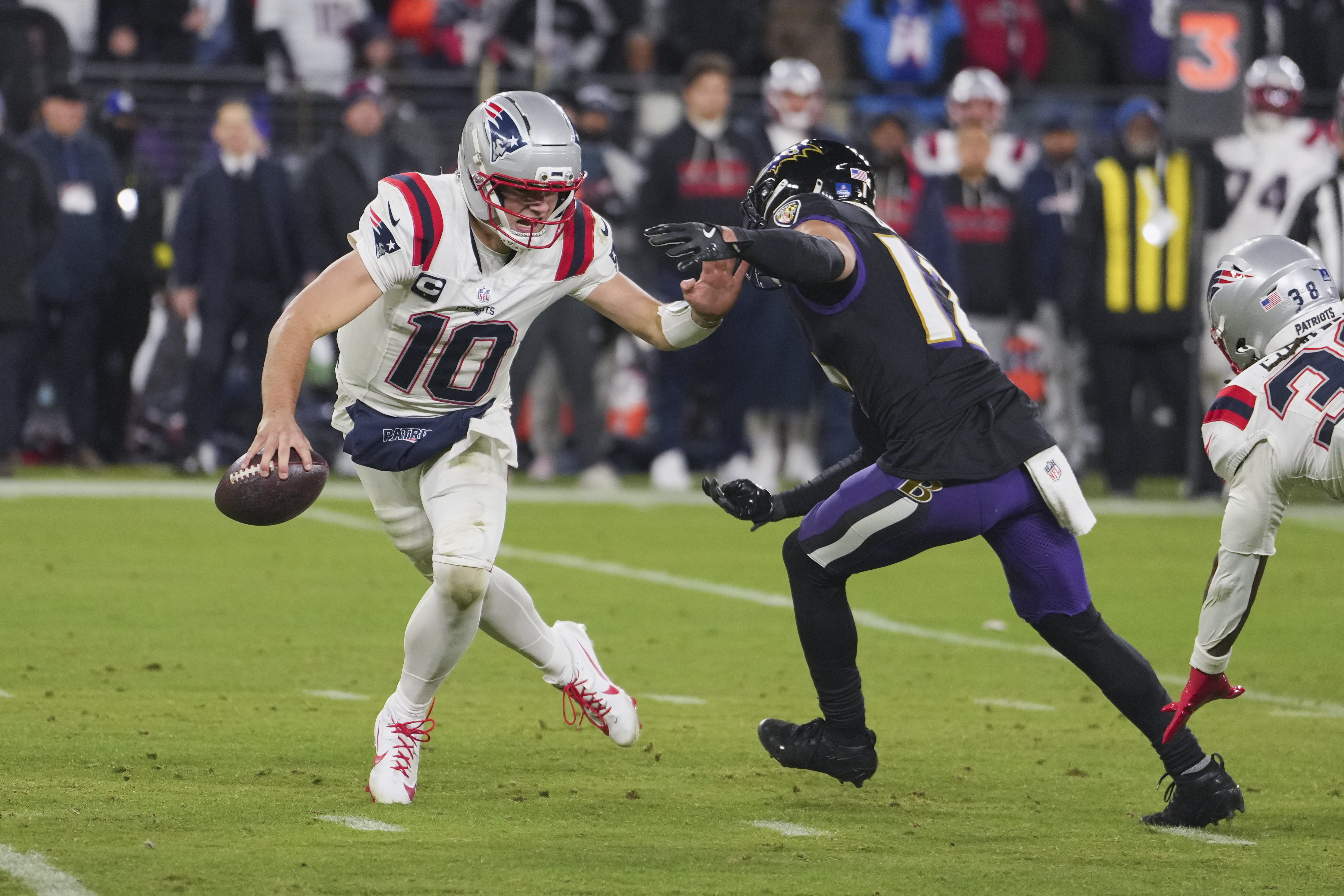 New England Patriots quarterback Drake Maye (10) scrambles against Baltimore Ravens safety Alohi Gilman (12) as we break down the latest Super Bowl odds.