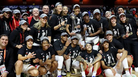 The Las Vegas Aces celebrate defeating the Connecticut Sun to win the 2022 WNBA Finals at Mohegan Sun Arena in Uncasville, Connecticut. Photo by Maddie Meyer/Getty Images via AFP.
