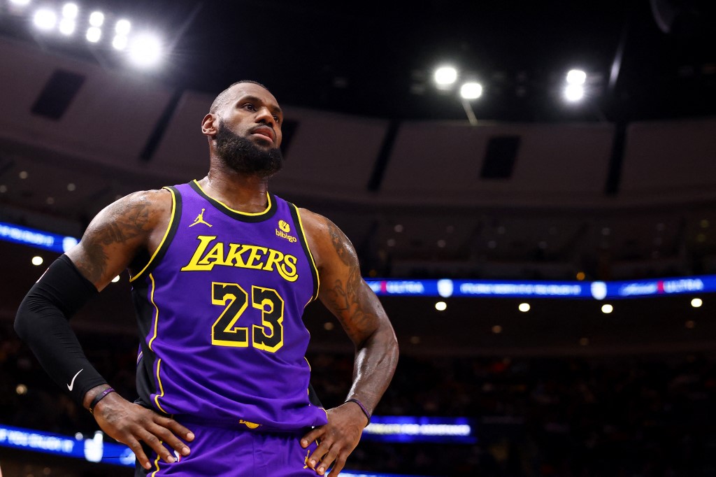 LeBron James Scoring Milestone Props, Odds: How Will Lakers' Star Reach 40,000th Point?