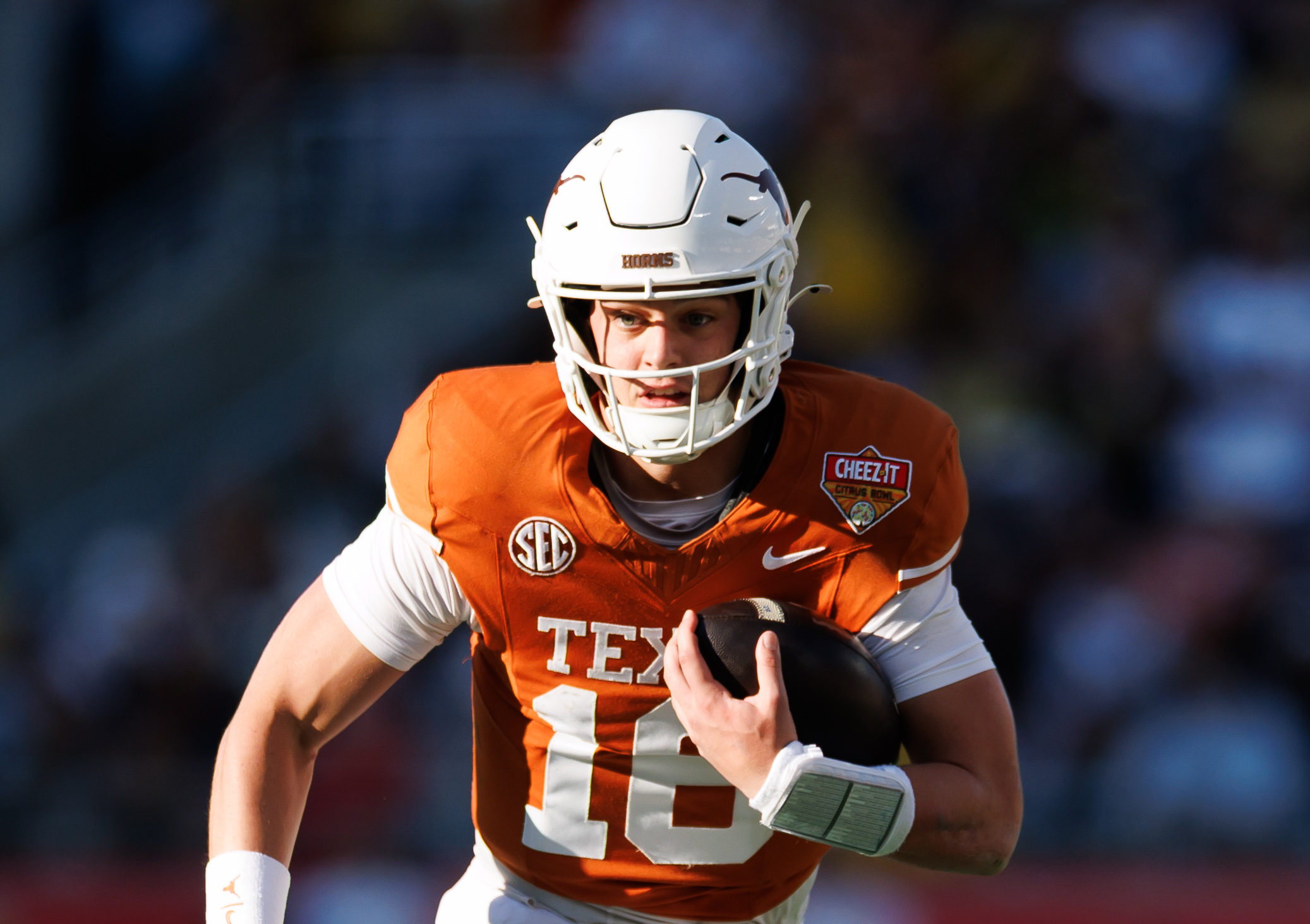 Douglas Farmer brings us his Texas State vs. Texas Predictions & Opening Odds | College Football Week 1 Early Picks: Credit Matt Pendleton-Imagn Images. 