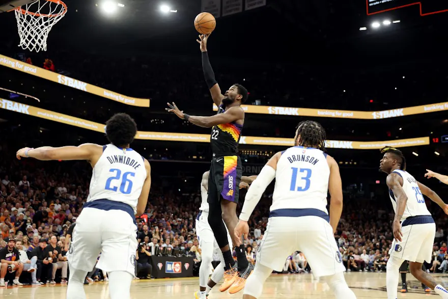 Deandre Ayton of the Phoenix Suns shoots the ball during the first half against the Dallas Mavericks in Game 7 of the 2022 Western Conference Semifinals at Footprint Center in Phoenix, Arizona. Photo by Christian Petersen/Getty Images via AFP.