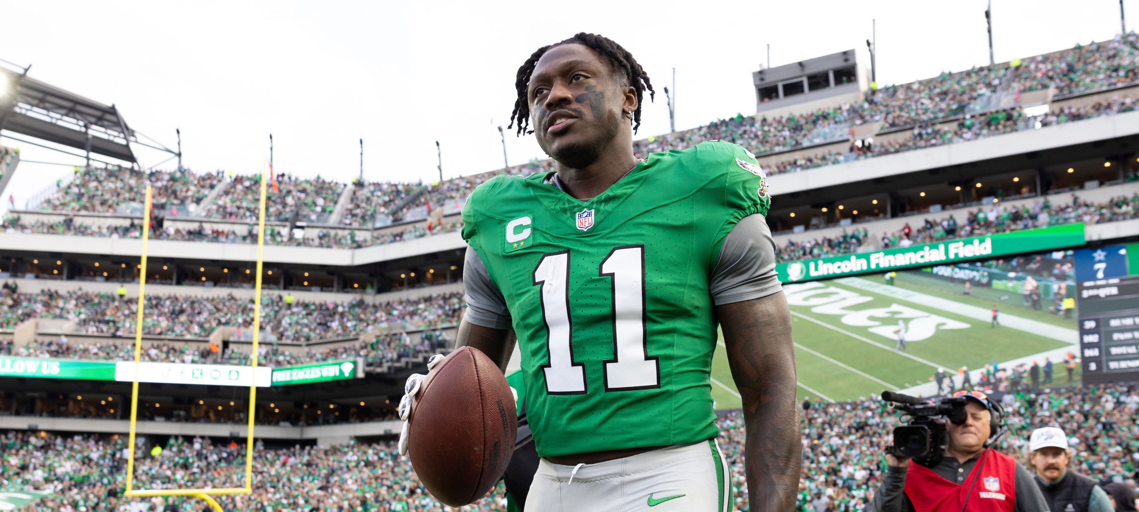 A.J. Brown Trade Rumors: Patriots, Steelers, Bills Eyeing the WR?