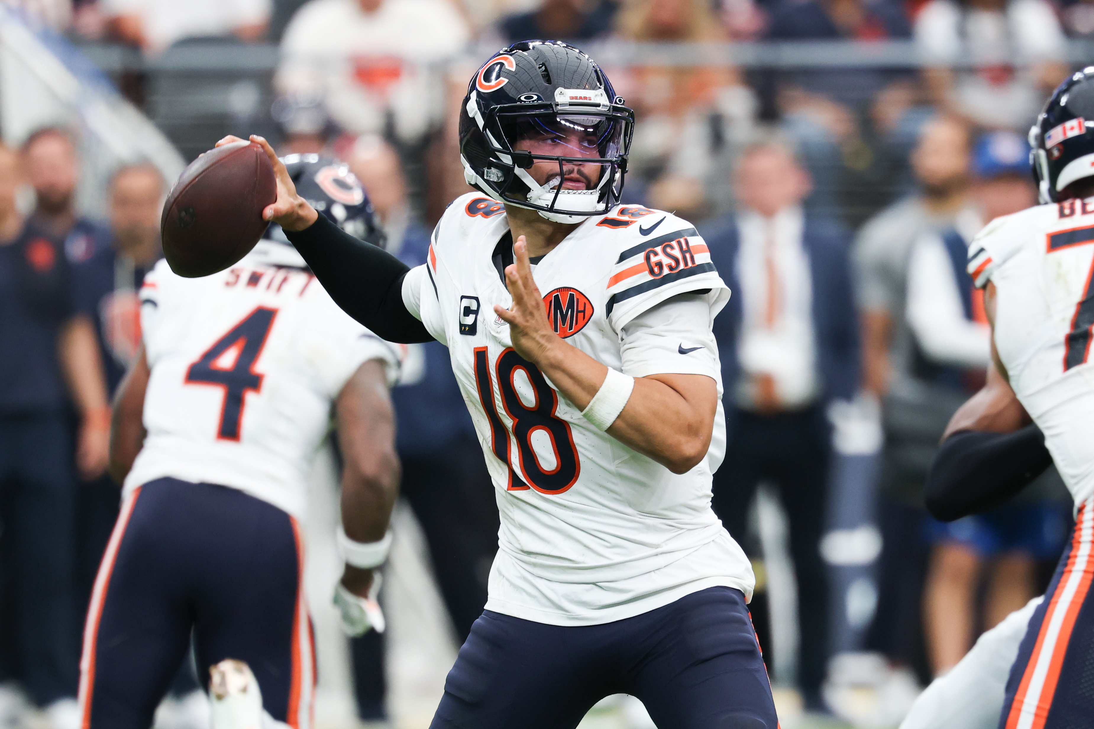 Bears vs. Commanders Prediction: Monday Night Football Opening Odds & Early MNF Picks